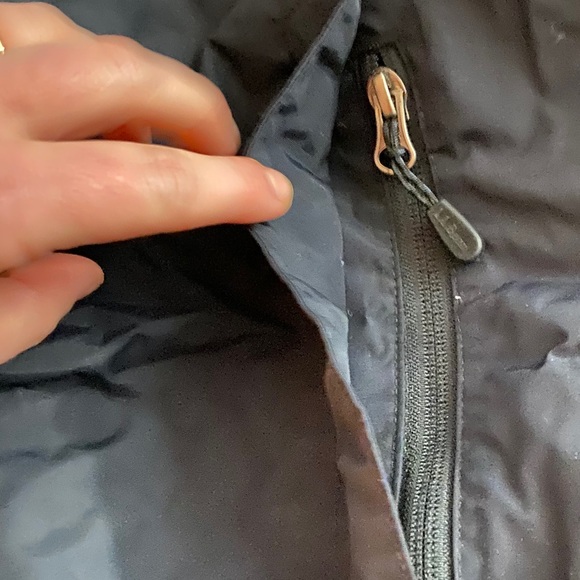 LL.Bean snow pants w/ adjustable waist & wide legs - Picture 5 of 8